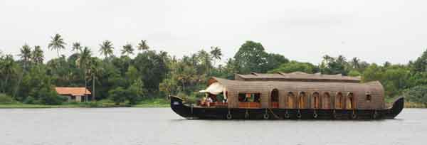 house boats in kerala